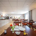 Ξενοδοχείο Logis & Restaurant Au Lion D'or