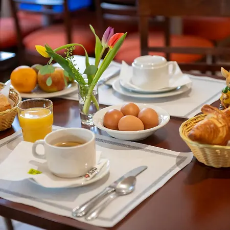 Logis & Restaurant Au Lion D'or 伯恩霍普勒豪特