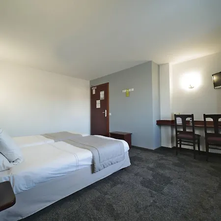 Hotel Logis & Restaurant Au Lion D'or