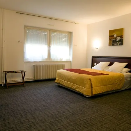 Logis & Restaurant Au Lion D'or 2* 伯恩霍普勒豪特