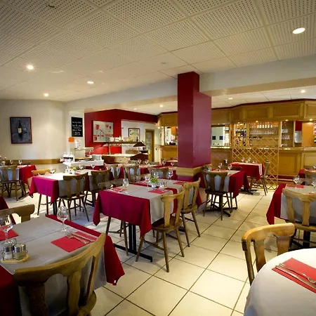 Ξενοδοχείο Logis & Restaurant Au Lion D'or 2*