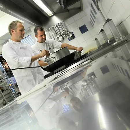 Ξενοδοχείο Logis & Restaurant Au Lion D'or