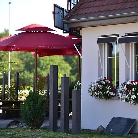 Logis & Restaurant Au Lion D'or 2* 伯恩霍普勒豪特