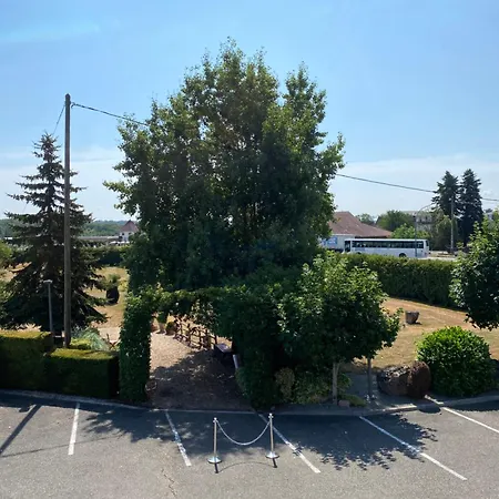 Logis & Restaurant Au Lion D'or
