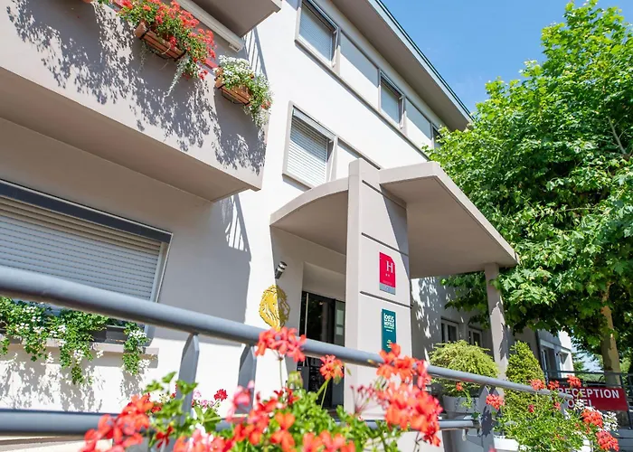 Logis & Restaurant Au Lion D'or Hotel