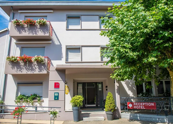 Logis & Restaurant Au Lion D'or Hotel 2*