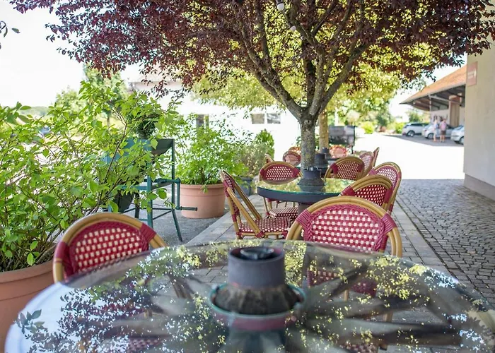 Logis & Restaurant Au Lion D'or Hotel Burnhaupt-le-Haut