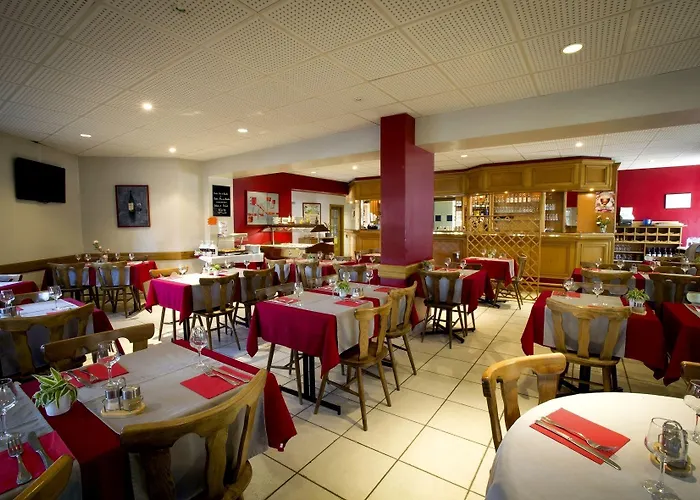 Hotel Logis & Restaurant Au Lion D'or 2*